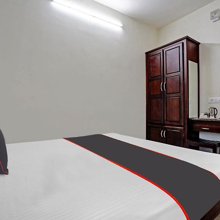 Hotel Collection O White House Pearl Kochi Exterior foto