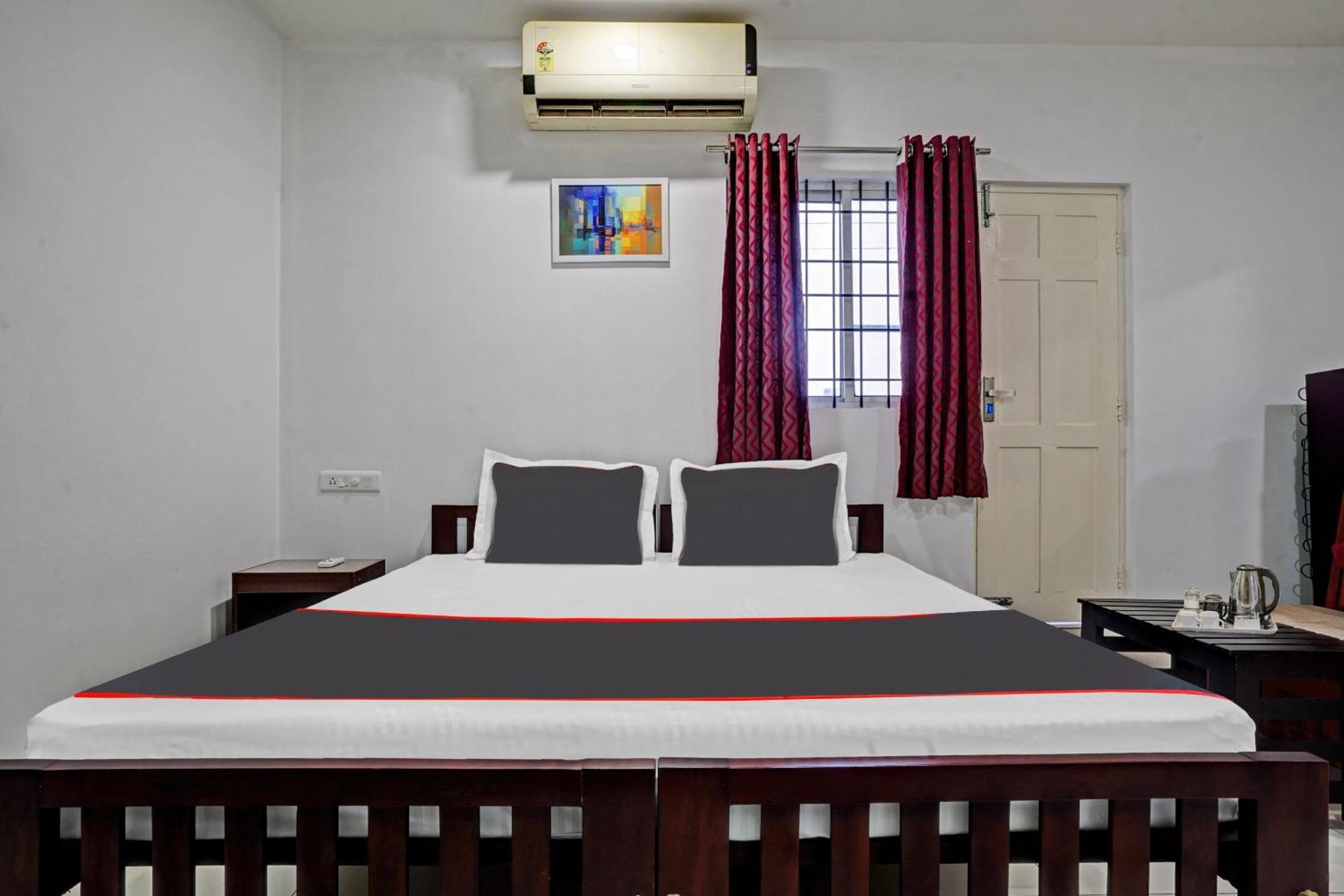 Hotel Collection O White House Pearl Kochi Exterior foto