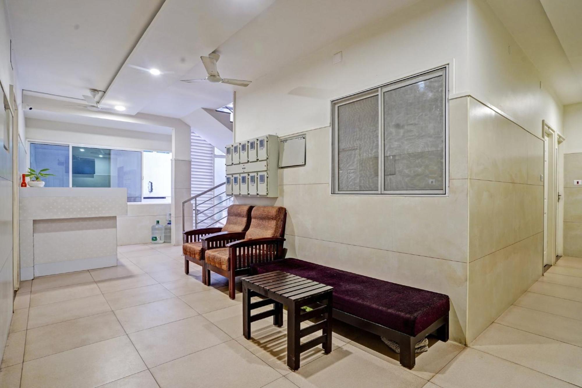 Hotel Collection O White House Pearl Kochi Exterior foto